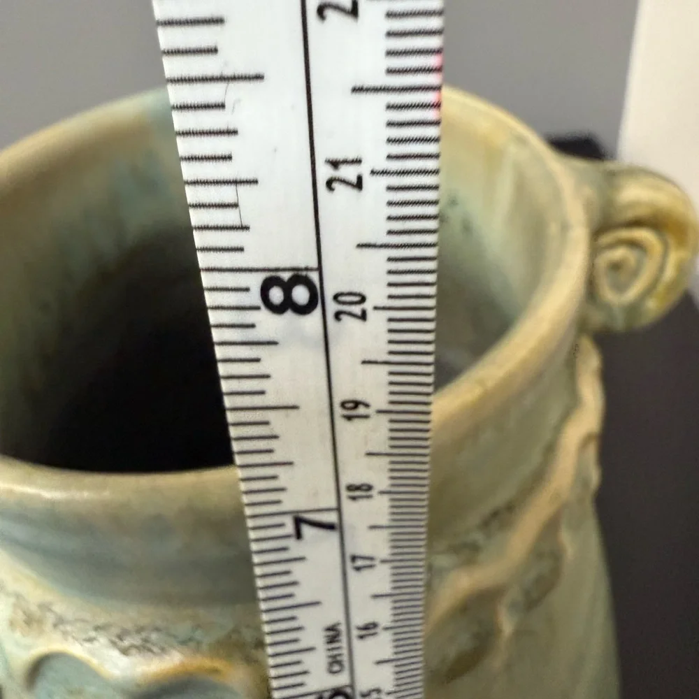 Signed‎ by Artist Ceramic Pottery Elegant Green Vase Glazed textured